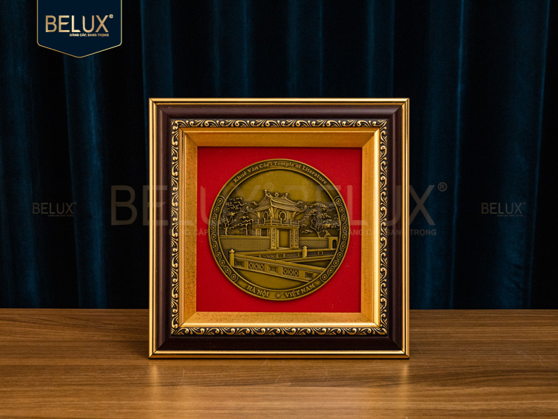 Tranh mặt đĩa Khuê Văn Các bằng đồng 26x26cm